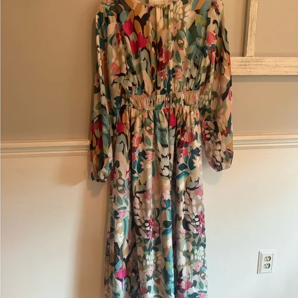 Floral Maxi Dress with Long Sleeves - Picture 3 of 6